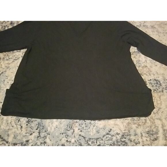 Roaman's WOMEN'S Black LONG SLEEVE V NECK 2 Pockets Light SWEATER Size 34/36 -4X - Picture 9 of 16